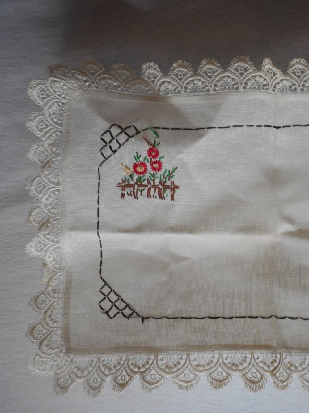 Vintage red black floral handmade embroidered  Lace Dresser scarf runner